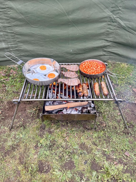 グリル　BBQ バーベキューグリル ステンレス製キャンプグリル。折りたたみ式。屋外バーベキュー