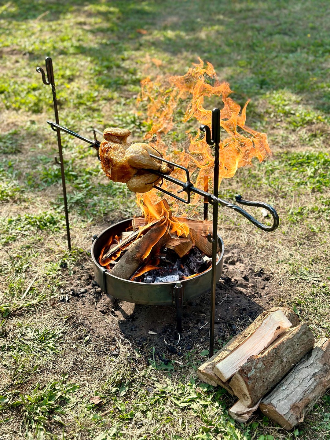 Asador giratorio grande. Barbacoa al aire libre. Equipo de cocina para  camping y supervivencia. - Etsy México, image size:1080x1440