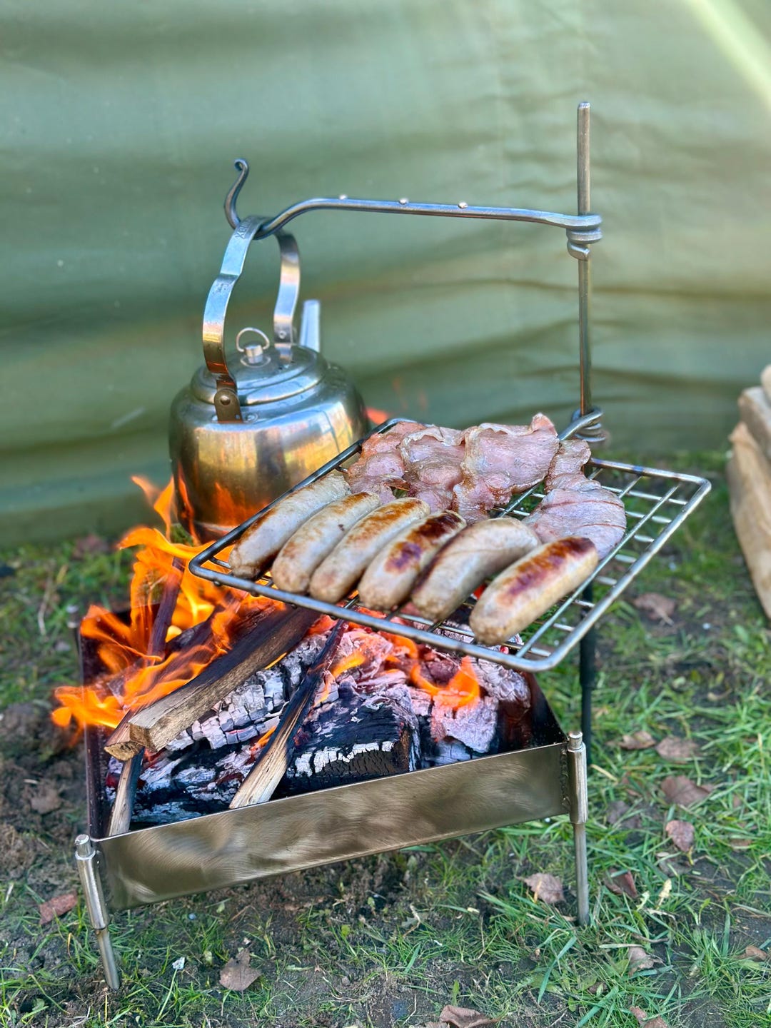 キャンプ用品　ファイヤーアンカー Amazon.co.jp: TJM Metalworks The Original Skillet Mini Fire Anchor