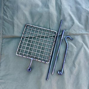 オリジナルパンミニファイヤーアンカー。アウトドア調理器具、ブッシュ