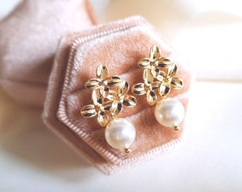 Honorine - Gold plated flower earrings, Country wedding jewelry, Pearl jewelry for chic bride, Civil wedding, Women's gift, Romantic