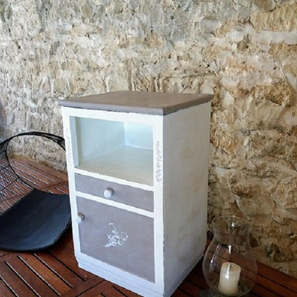 Table d'appoint, chevet patiné taupe et blanc, console, sellette, relooking français