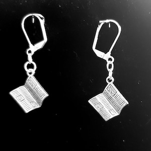Orecchini di giornale, fatti a mano, vintage, steampunk, moda riciclata e bigiotteria, disponibili in argento e oro. Spedizione gratuita idonea