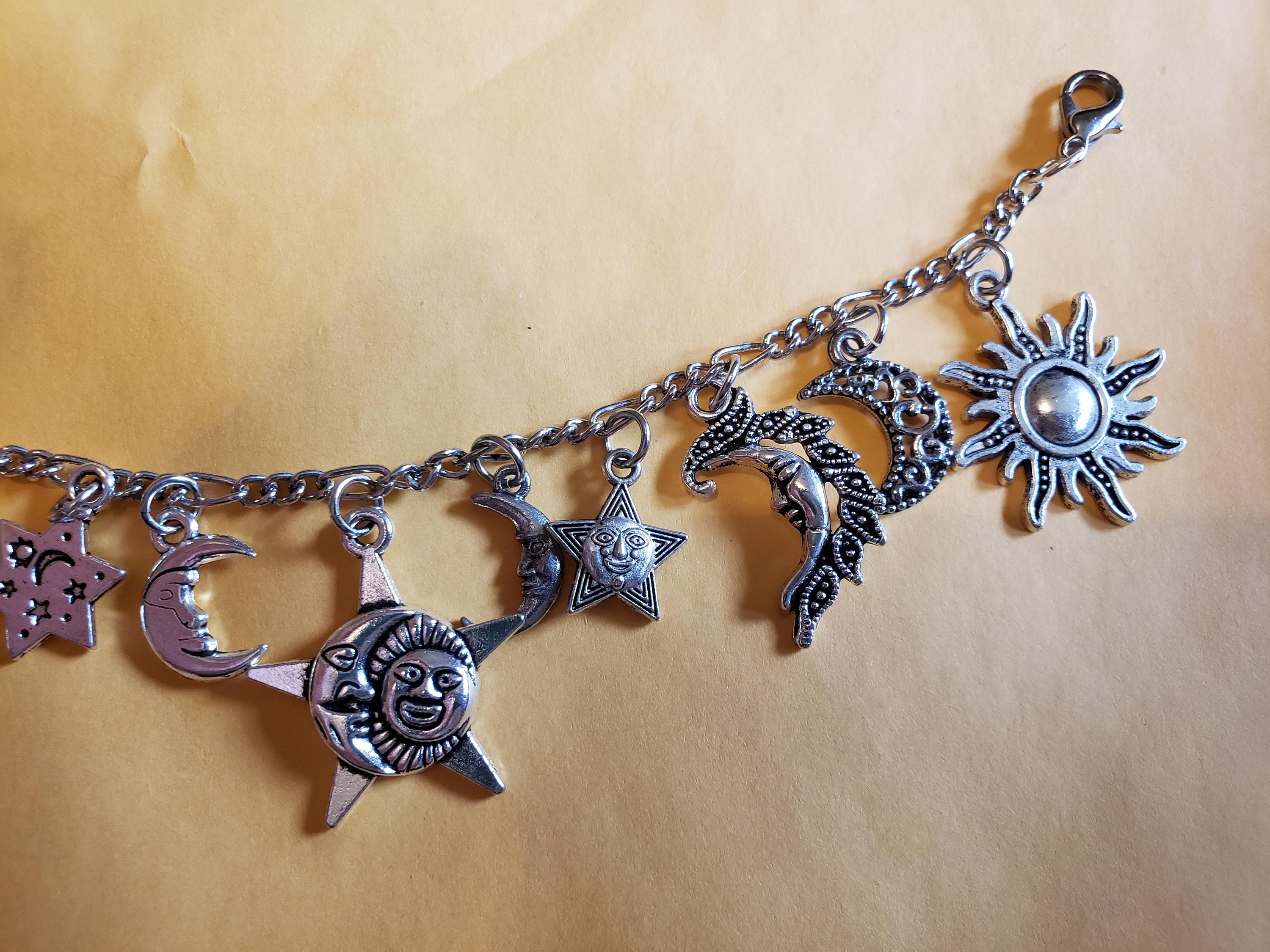 ブレスレット DoDo SS19   (MOON) Moon, Stars & Sun Bracelet Handmade Victorian Vintage