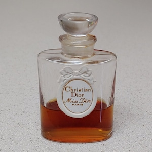 MISS DIOR Parfum Extrait Vintage 1 Fluid Ounce Perfume, Presentation Box