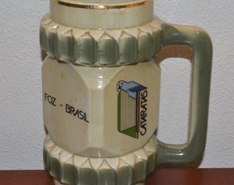 Chope de bière unique des chutes d'Iguazú, souvenir des Cataratas do Iguaçu au Brésil