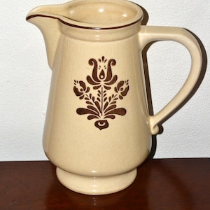 Pfaltzgraff Pitcher Village Pattern #416 2 Quart with Handle, Vintage
