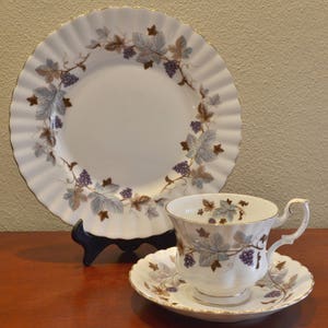Royal Albert&quot; LORRAINE&quot; STUNNING Cup, Saucer & Plate Trio