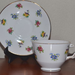 Crown Staffordshire Tea Cup & Saucer, Rose Pansy Pattern Vintage Item from 1970&#39;s