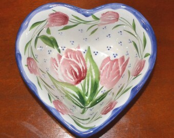 Italienische Hand bemalt Vintage Keramik herzförmige Schale mit Floral Design von Ancora #11466.
