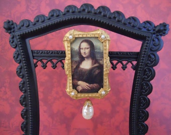 Mona Lisa Brooch Pin Leonardo Da Vinci Painting Handmade Vintage Baroque Pearl Drop Brass Frame OOAK Gift