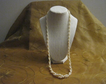 Vintage Costume Jewelry Faux Pearl  Necklace