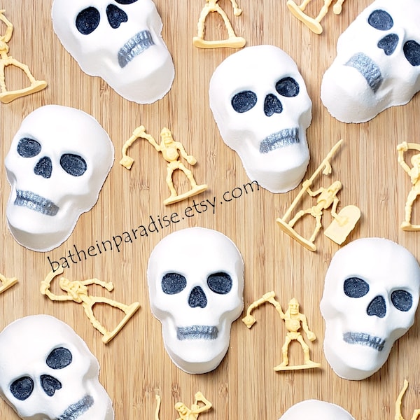 Skeleton Warrior Toy Skull Bath Bomb | Surprise Inside