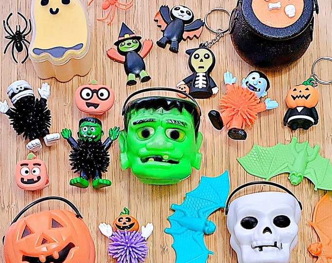 Toy Inside Surprise Halloween Dunker Bucket Spooky Bath Bombs | 2.5-3 inches Depending on Style