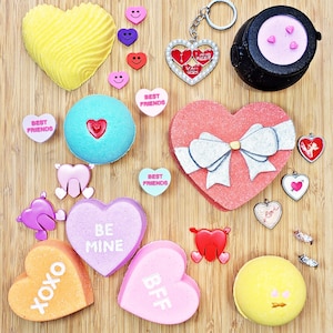 Valentine&#39;s Day Bath Bomb | Surprise Toys Inside | Fun Bath Bombs for Boys and Girls