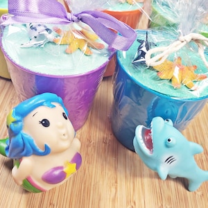 Shark OR Mermaid Squirt Toy Bath Bomb Bucket | 2 Sea Animals on TOP, 1 Mermaid or Shark INSIDE