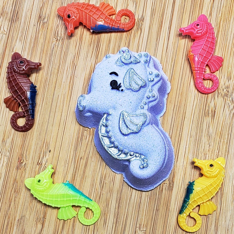 Toy Inside! Sea Animal Bath Bombs | Fishy Friend Crab Seahorse Seashell | Surprise Toy Inside | Bath Bombs for Kids Single Seahorse