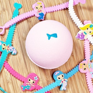 Mermaid Bracelet Surprise Inside X-Large Bath Bomb for Girls