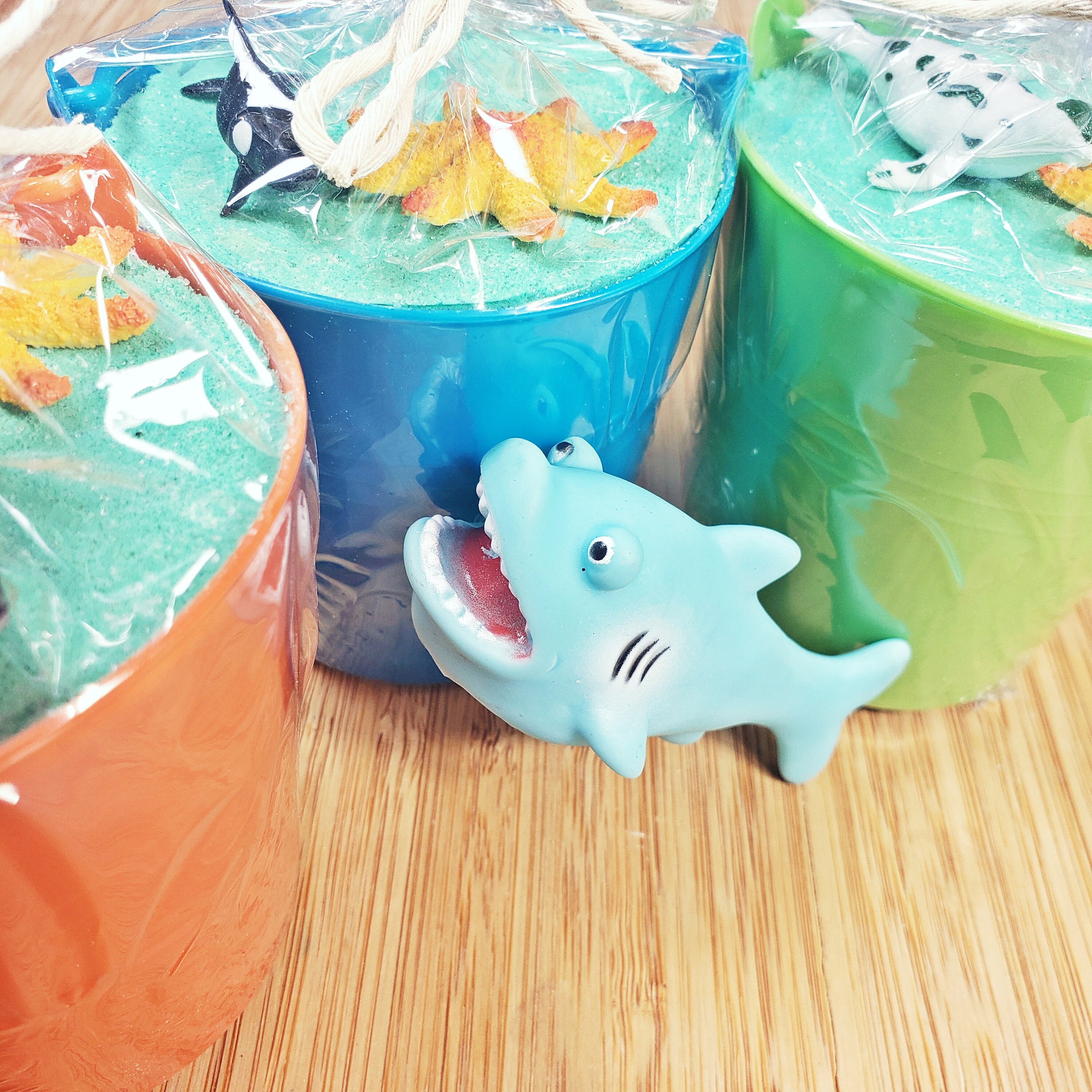Shark or Mermaid Bath Bomb Bucket With Squirt Toys Inside, 2 Bonus Sea ...