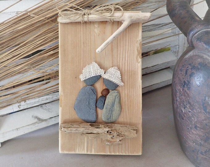 Papa , maman et moi ; tableau galets ; tableau bois flotté ; décoration