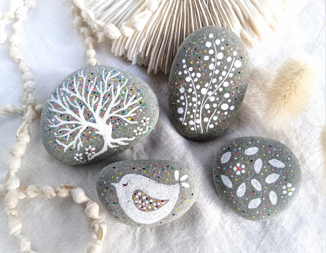30 Galets Peints Blancs - Pierres Plates 1-3 Cm - Pour Peinture, Artisanat, Décoration Jardin, Aquariums - Naturelles