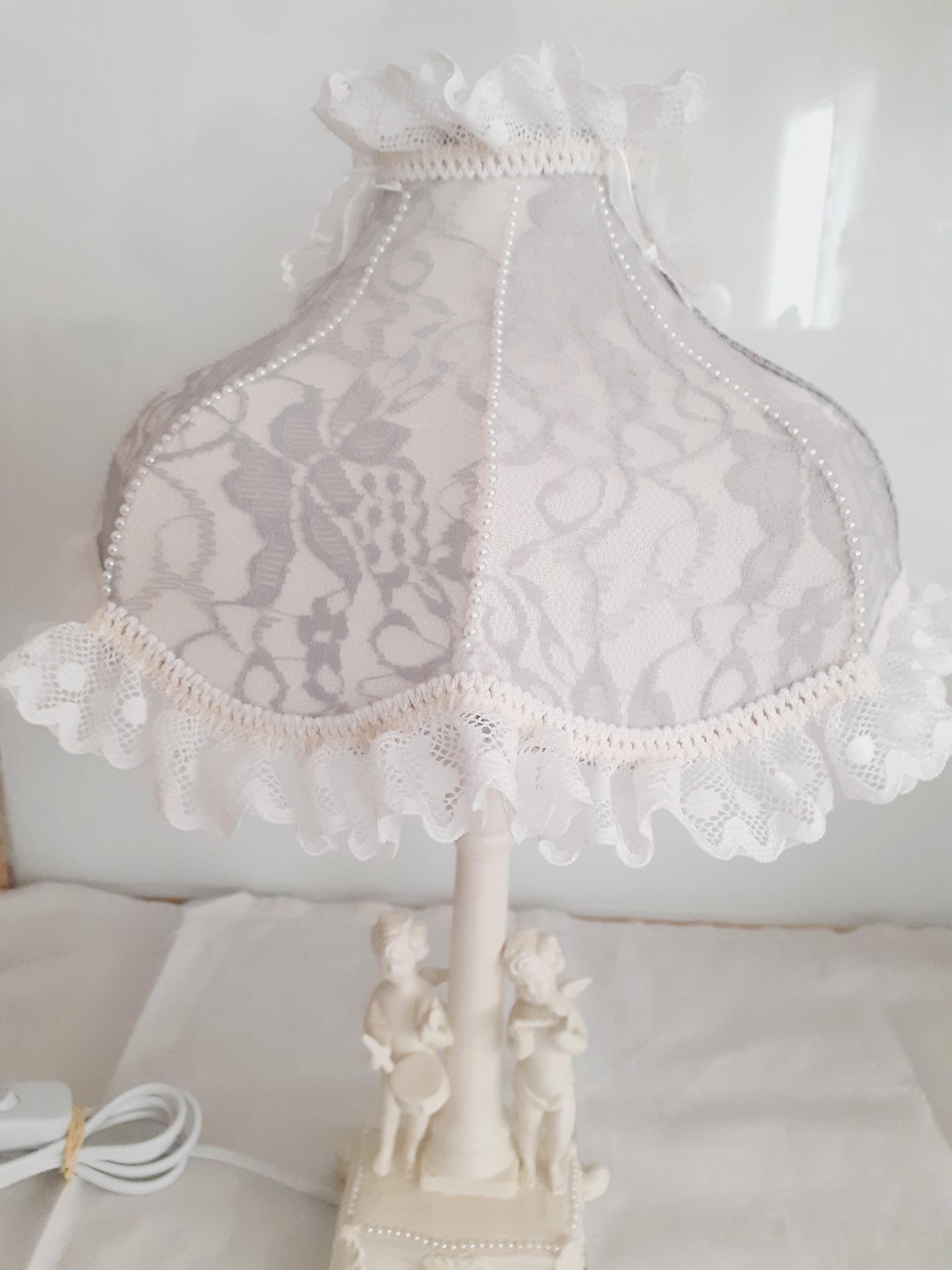 Abat-jour romantique tissu liberty et tulle - shabby chic bleu et blanc : luminaires par charmyandco