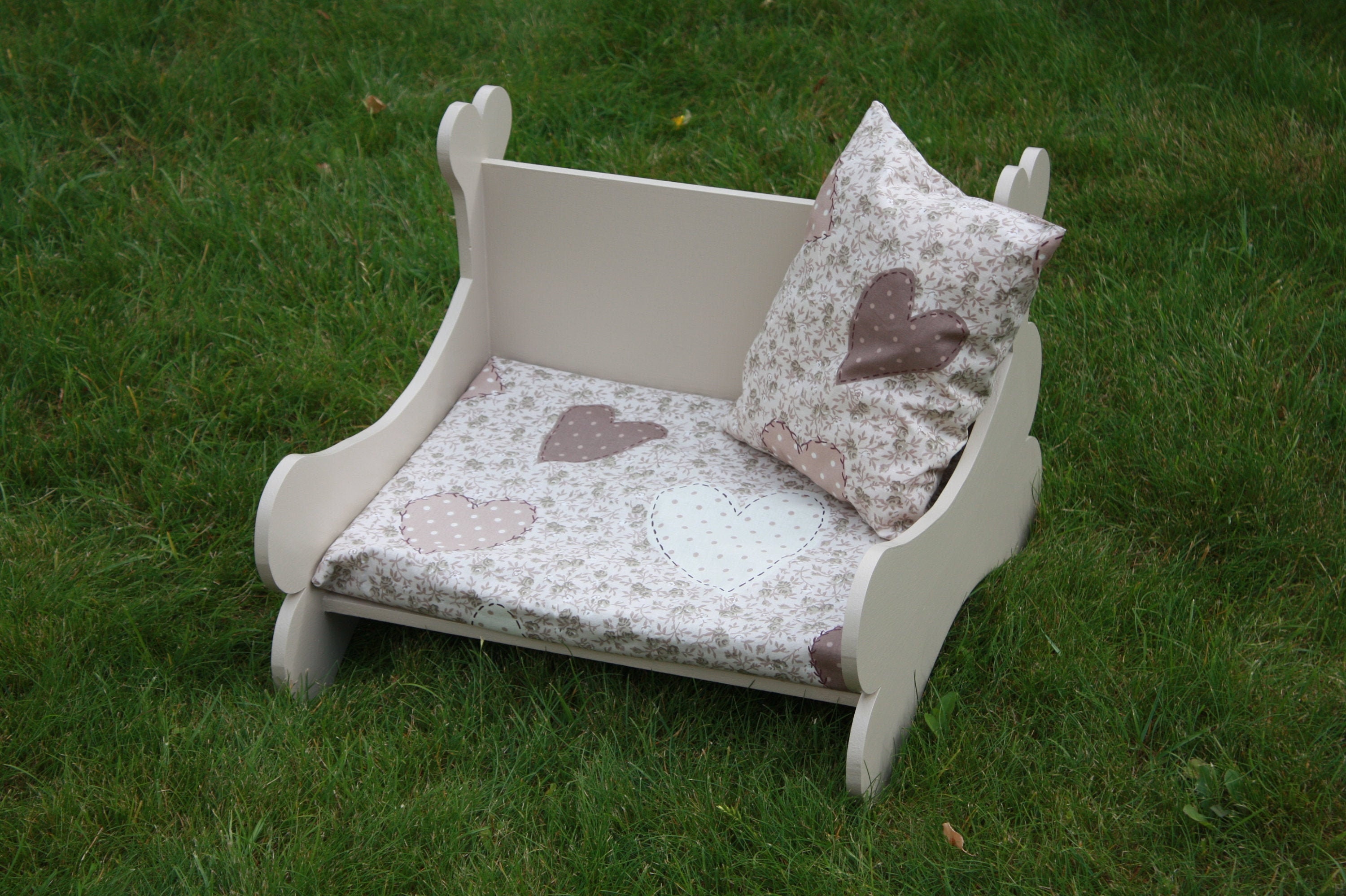 Lit en Bois Pour Animal de Compagnie Couleurs Au Choix Personnalisable