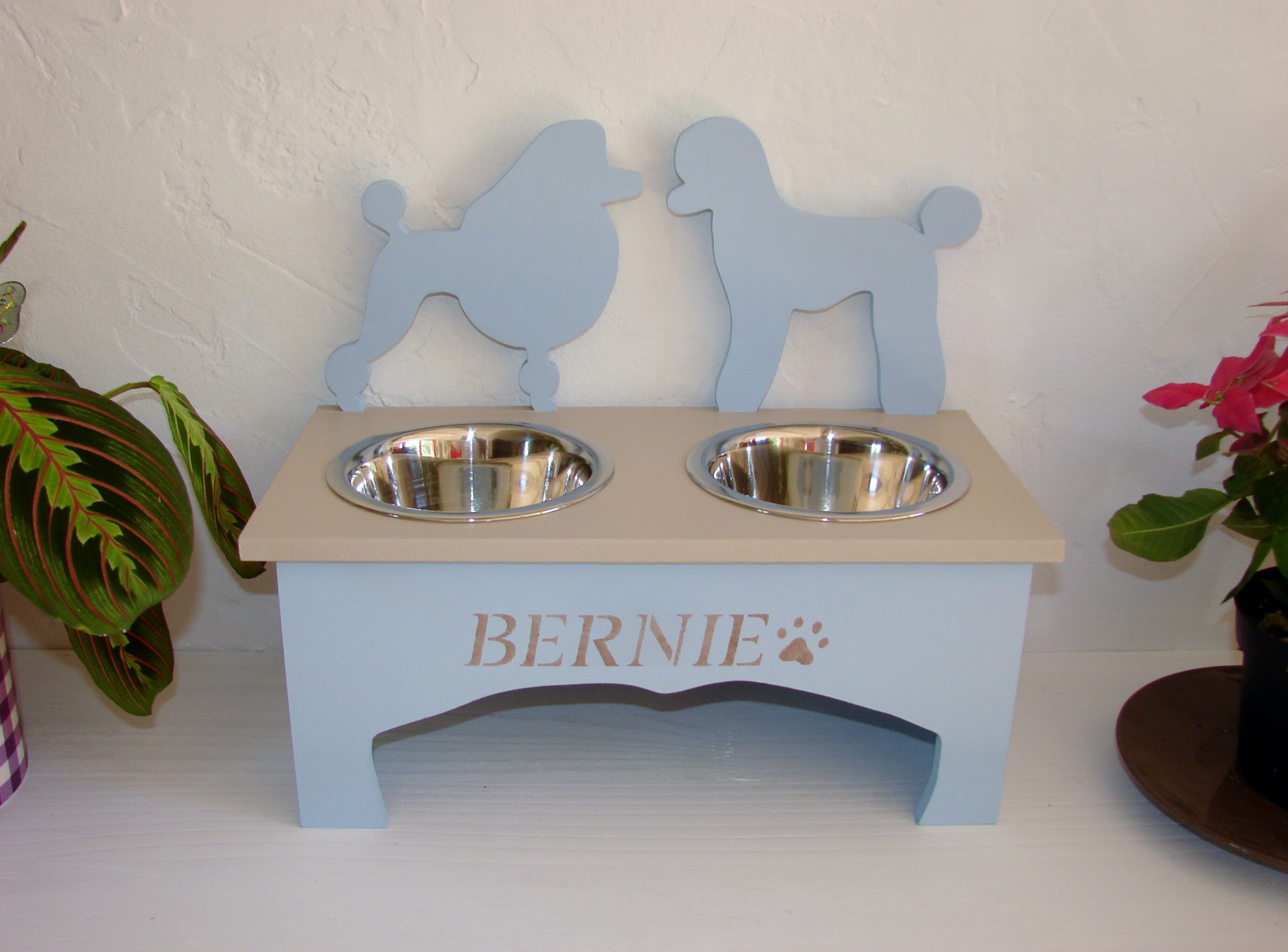 Support Gamelle Pour Chien Personnalisable en Bois