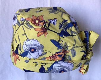 Calot en tissu motif floral ton jaune