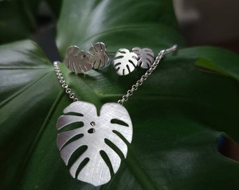 Monstera Pendant