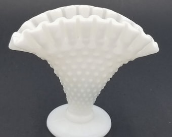 Vintage Fenton White Hobnail Milk Glass Ruffled Edge Fan Vase