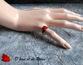 25 metal and red rose ring