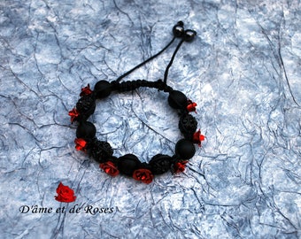 8 baroque black beads and pink metal bracelet
