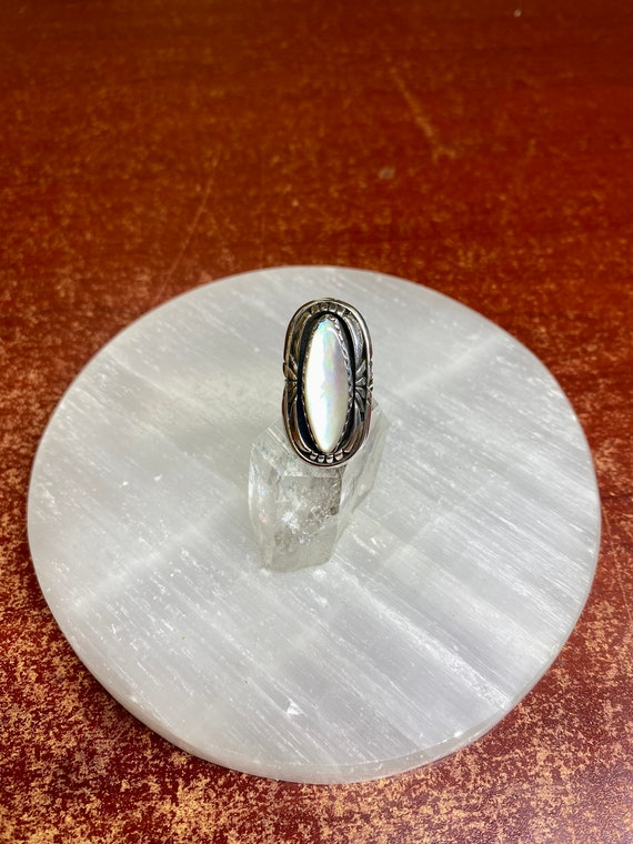 Mother of Pearl Sterling Silver Ring - image 2