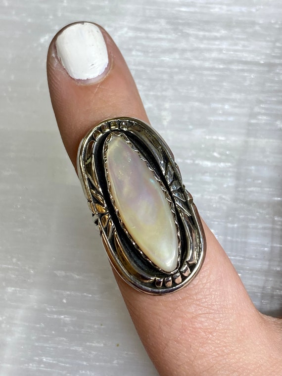Mother of Pearl Sterling Silver Ring - image 5