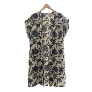 Kimono Cardigan/ NOIR IRIS/ Short Sleeve/ Light Wight Kimono/ Cover Up/ Boho / Floral/ Beach Wear