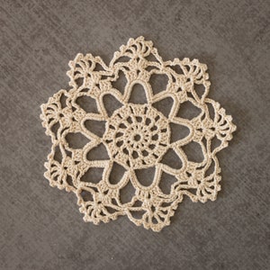 Cotton crochet doily 7&quot;