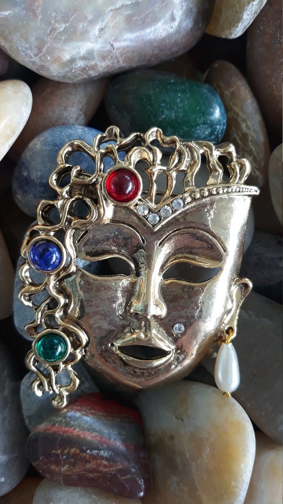 Asian Geisha Mask Pin. Dangling pearl earring - image 1