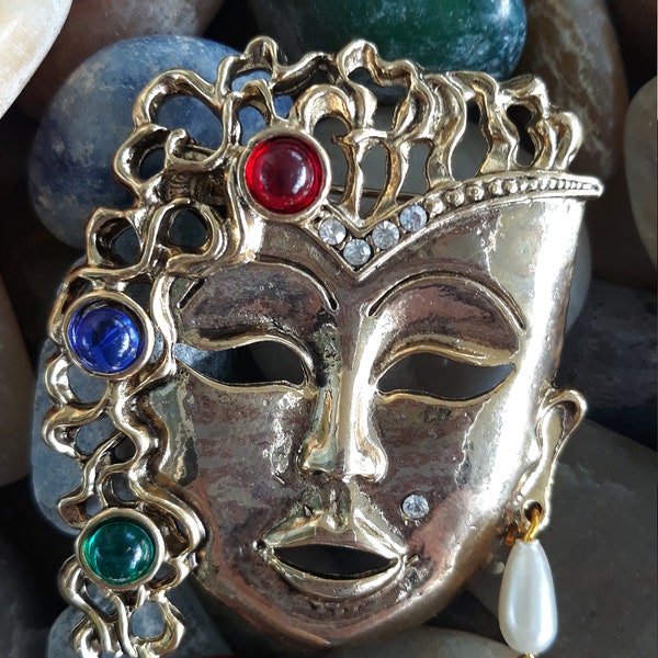 Asian Geisha Mask Pin. Dangling pearl earring