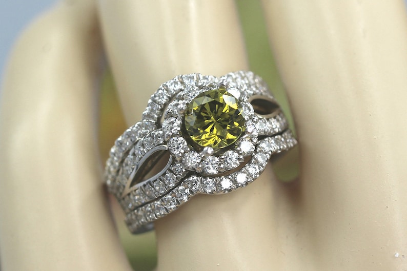 Proposal,Love and Friendship Ring Promise Anniversary Peridot and Diamond Stimulant Silver Engagement Ring Set-Wedding Art Deco Halo 1Ct