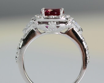 Claddagh Ring: 1.25Ct Rubin, Diamant Sterling Silber - Irisches Design