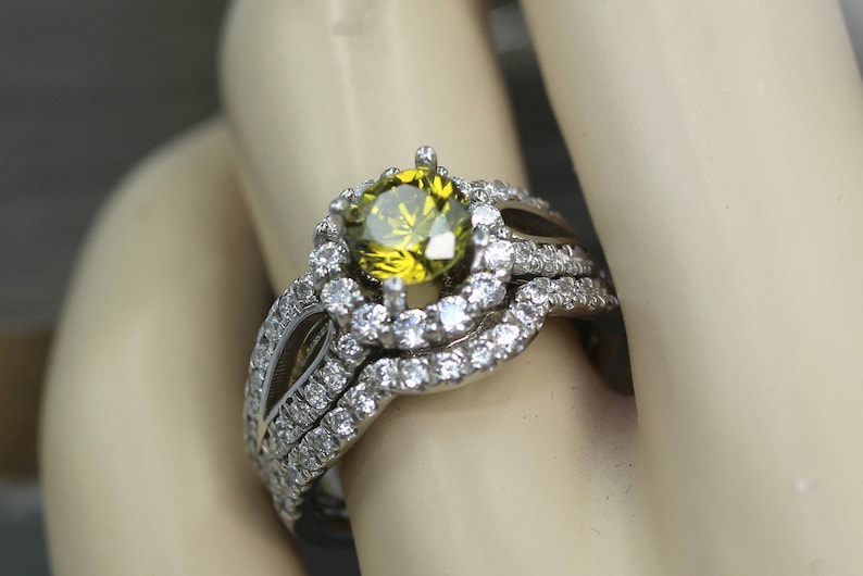 Proposal,Love and Friendship Ring Promise Anniversary Peridot and Diamond Stimulant Silver Engagement Ring Set-Wedding Art Deco Halo 1Ct