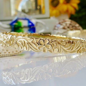 14 Karat Solid Gold 10MM Sculpted Plumeria Bangle | Hawaiian Heirloom | Fine Jewelry | Made in Hawai&#39;i