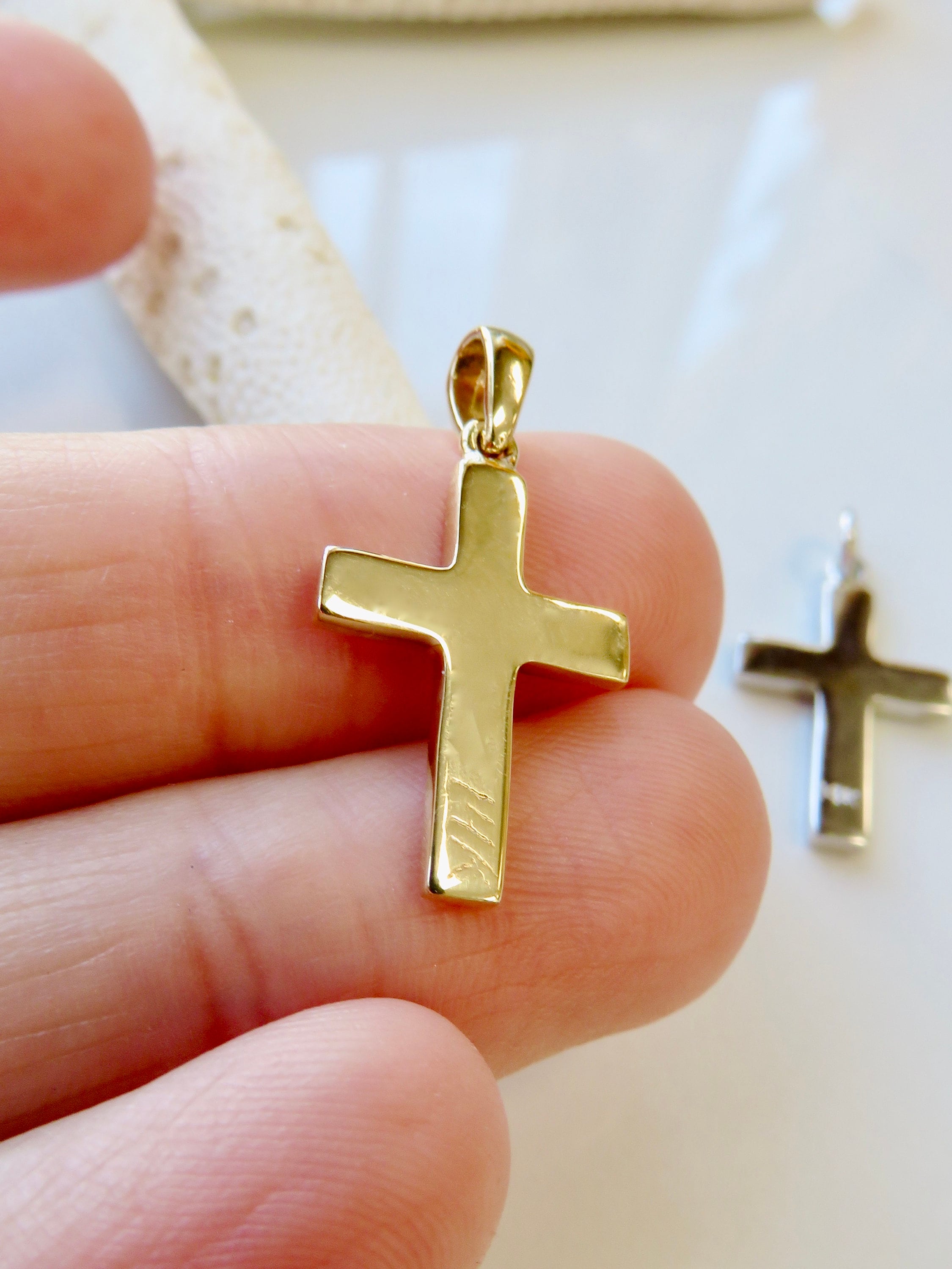 14 Karat Solid Gold Maile Cross Pendant | Hawaiian Heirloom