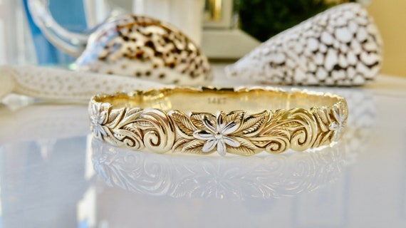 14 Karat Solid Gold 10MM Personalized Tiare Flower Bangle