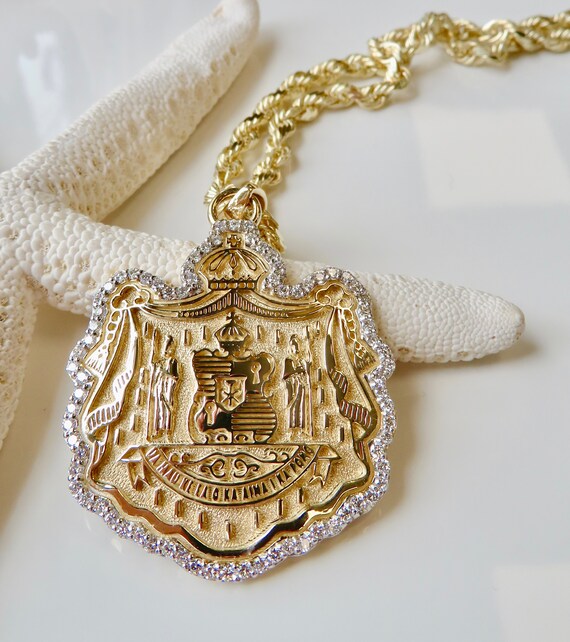14 Karat Solid Gold Diamond Hawaiian Coat of Arms Pendant Hawai i State Seal Bail Included Made in Hawai i Fine Jewelry Diamonds Etsy Canada