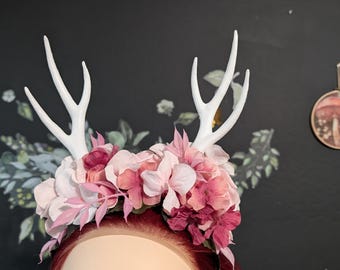 Floral Deer Antler Headband: Pink Roses, Renaissance Costume  display picture 3