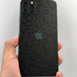 Schwarz Honeycomb iPhone 15 Pro/ Max Skin, iPhone 14, 14 pro/ Plus, iPhone 13, 12 Pro Max Skin, iPhone 11, XR; Handyhülle, iPhone Hülle