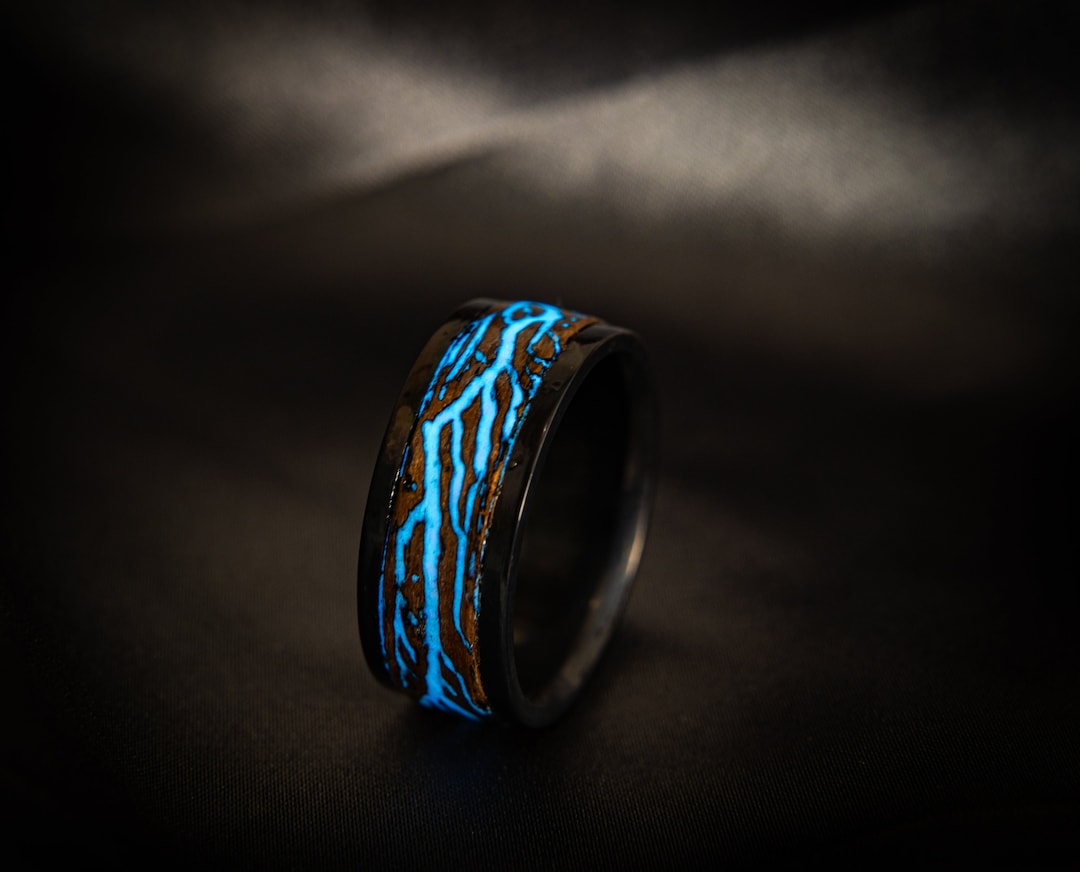 Lightning Glow Ring, Black Titan Ring, Black Titanium Wood Glow Ring ...