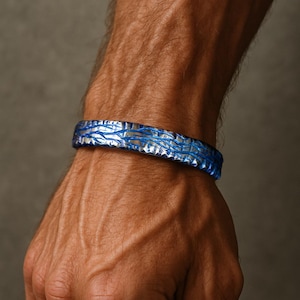 Textured Titanium Cuff Bracelet for Men – Brutalist Jewelry, Blue Anodized Finish, metal cuff bracelet, bracelet for him, hand forged cuff